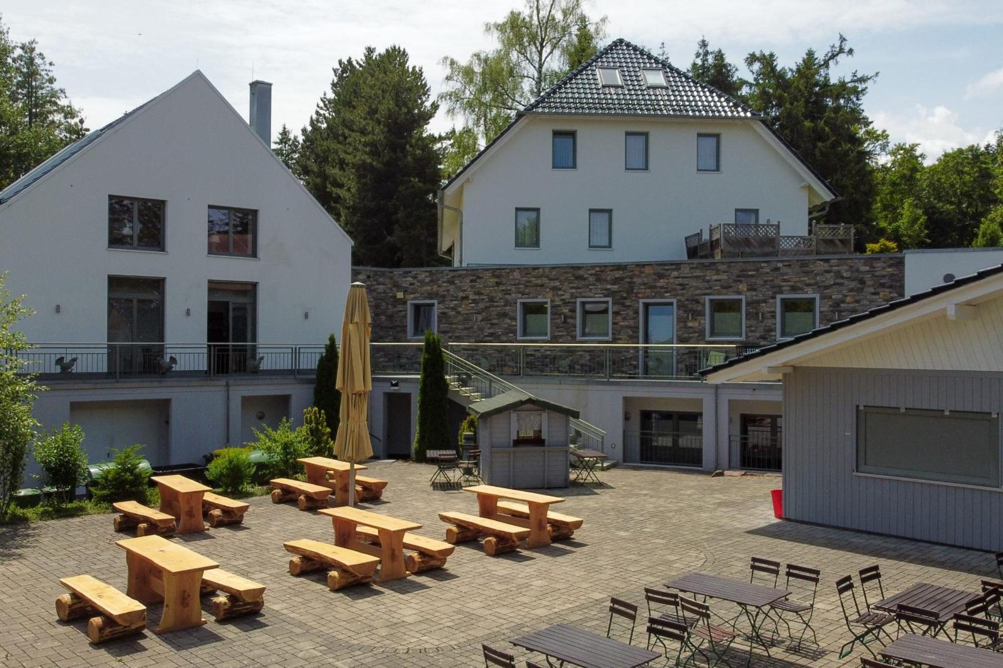 Hotel Restaurant Auerhahn Bad Wildbad Exterior foto